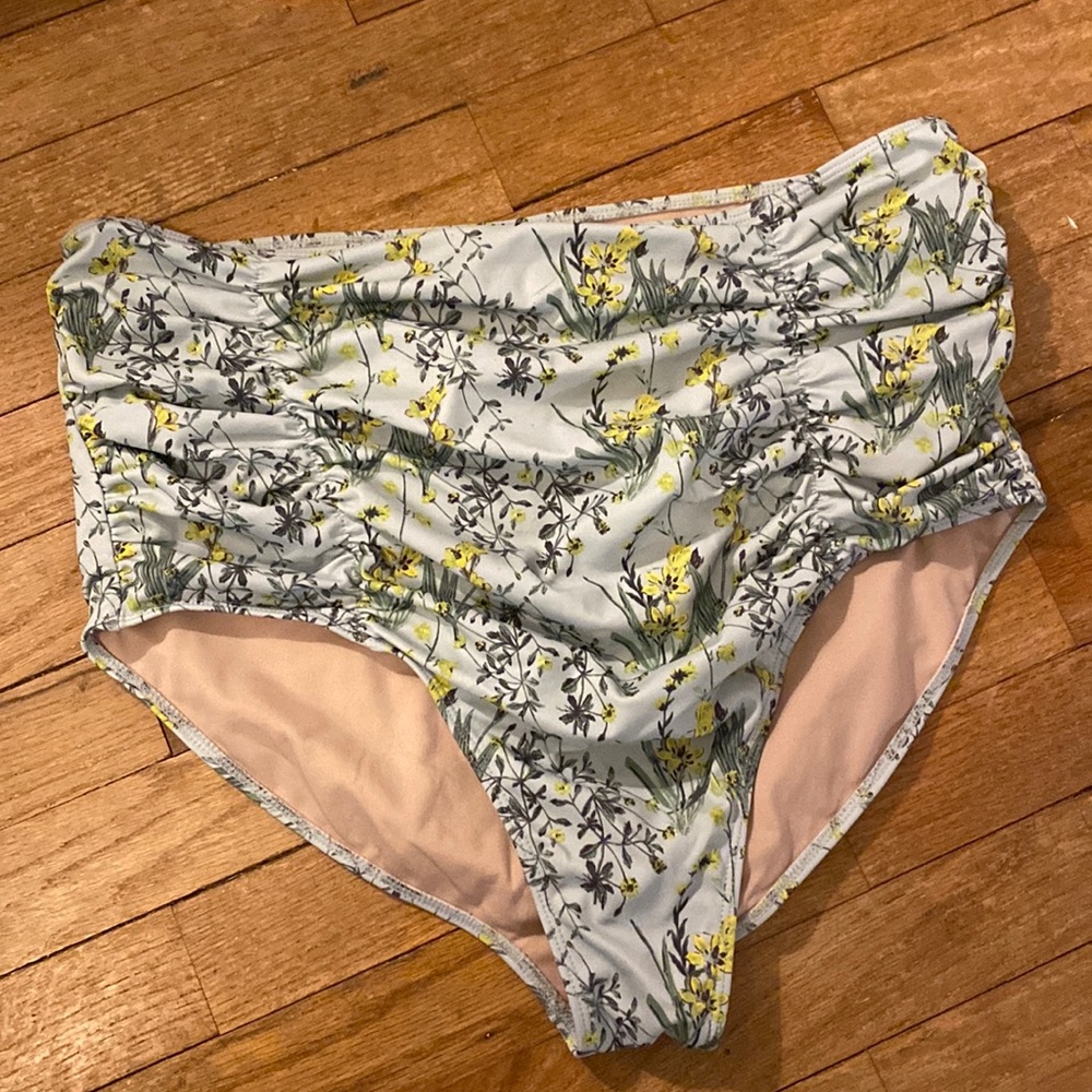 Kortni Jeane maternity swim bottoms